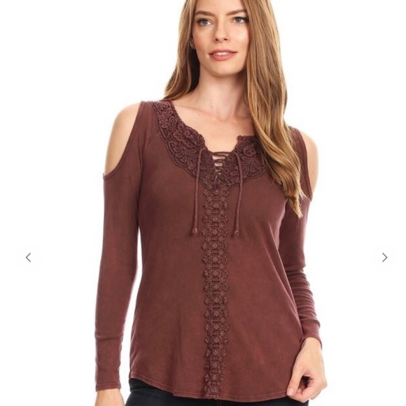 T PARTY LACE UP CROCHET PATCH INSET COLD SHOULDER - Picture 1 of 6